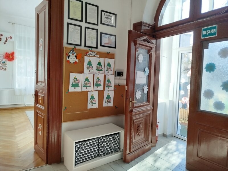 Armeneasca Unica libera spatiu mare si parcare vila cu prestanta